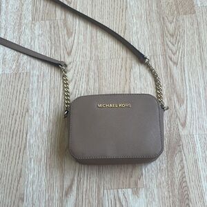 Michael Kors Mini Jet Set Crossbody